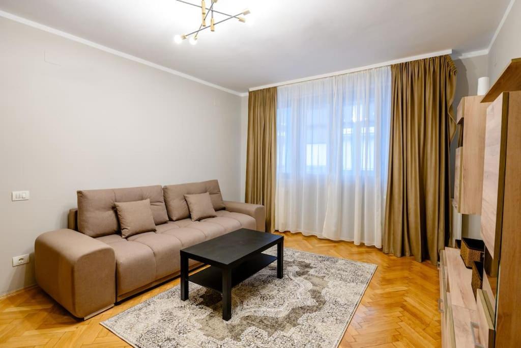 Apartamento Smiling Heaven Bucarest Exterior foto