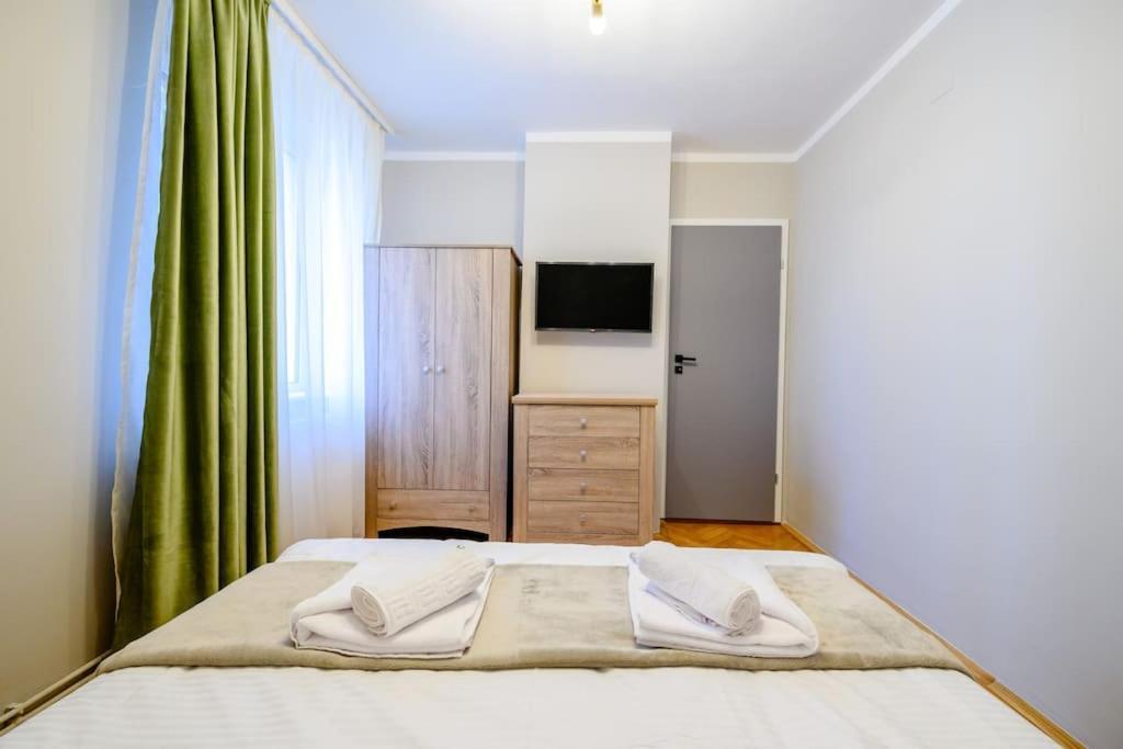 Apartamento Smiling Heaven Bucarest Exterior foto